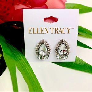 Ellen Tracy Crystal Event Earrings🌹